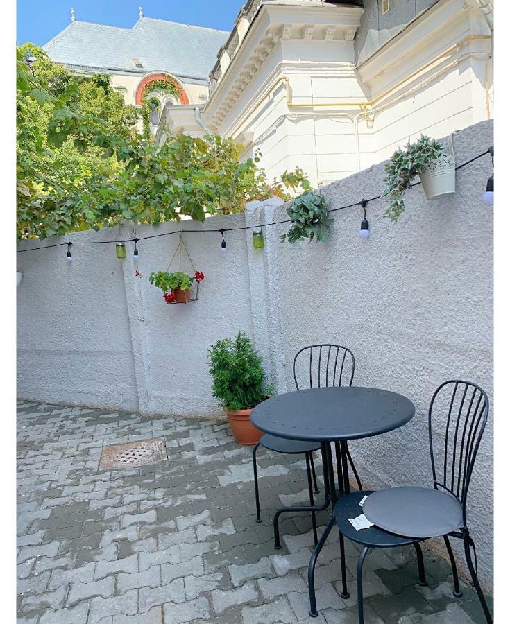 Maison 33 Бухарест Экстерьер фото