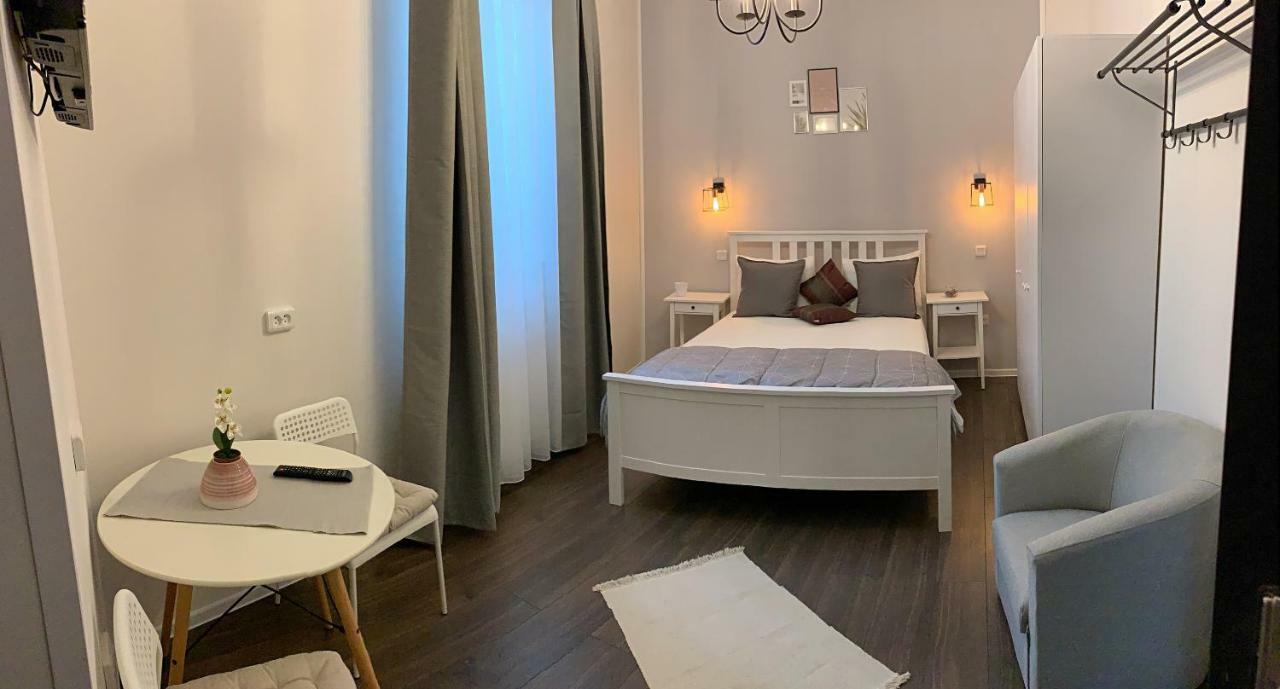 Maison 33 Бухарест Экстерьер фото